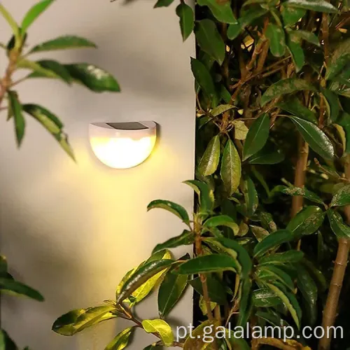 Luz de parede LED à prova d'água movida a energia solar